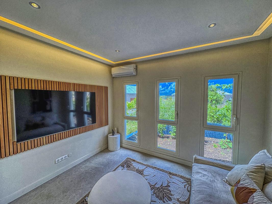 20.Location villa piscine vue mer Saint François Guadeloupe_Salon TV_ 20.Location villa piscine vue mer Saint François Guadeloupe_Salon TV_